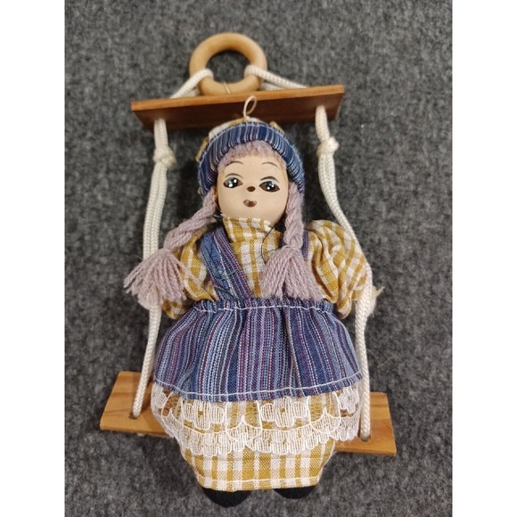 Vintage Porcelain Dolls Marionette Boy & Girl On A Wooden Swing Clown Doll - Picture 4 of 14